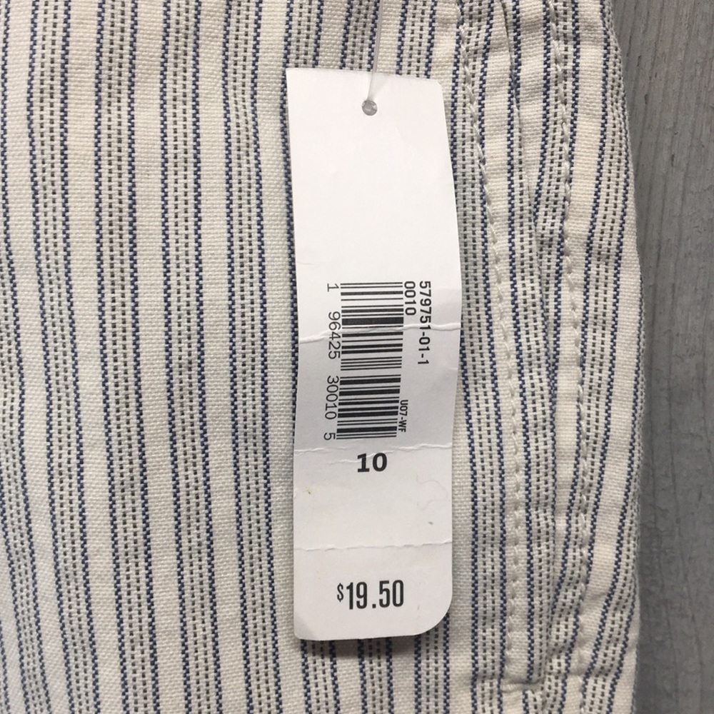NWT Old Navy Shorts - Picture 4 of 6